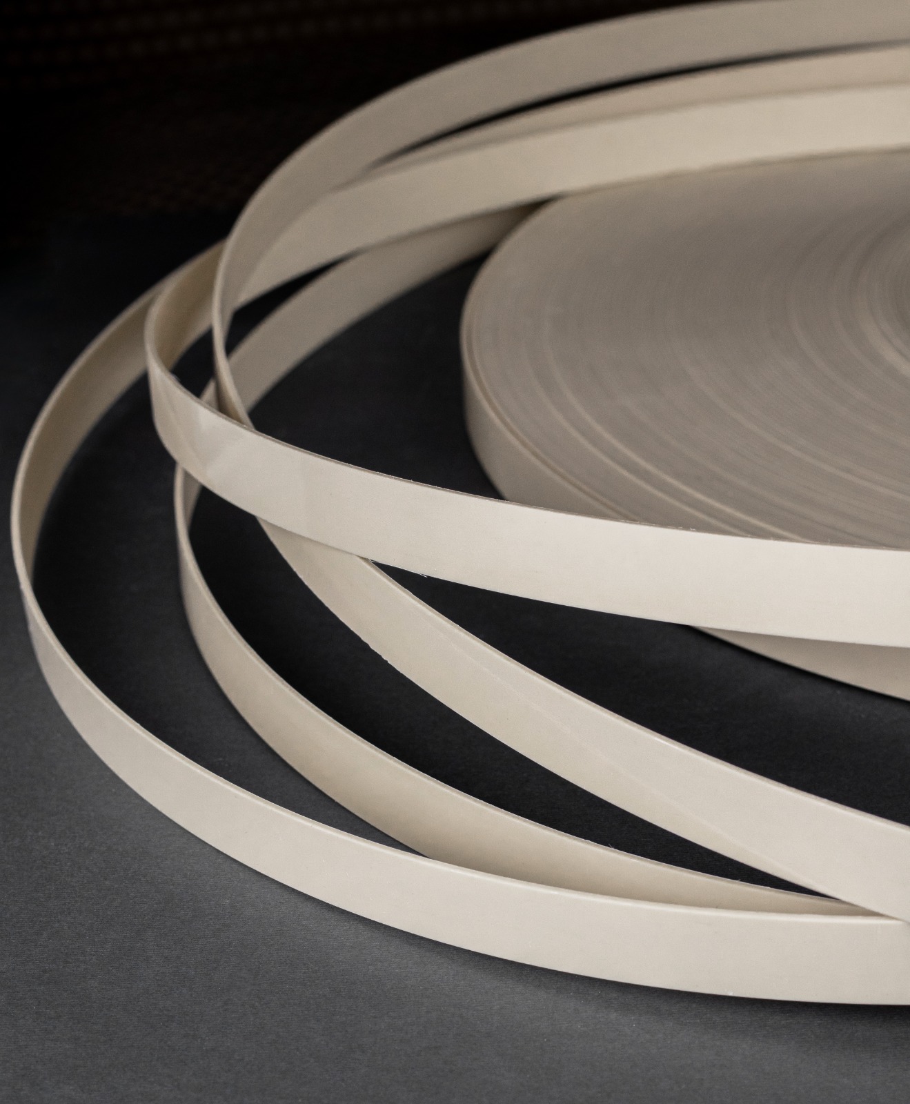 خرید نوار لبه پی وی سی بیانکو براق با طراحی مدرن | یکتا صنعت